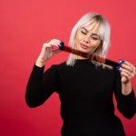 Как выбрать оптимальное время для стрижки и окрашивания волос в октябре 2025 года?