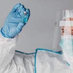 Переливание крови может защитить от коронавируса, утверждают ученые