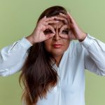 В США разработали новый способ восстановления зрения, занимающий всего минуту: для процедуры используется электрический ток.