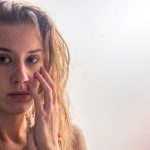 Летние привычки в уходе за кожей, приводящие к сухости и раздражению