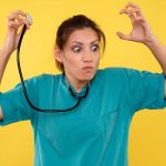 Подкачали. Врач Разбежкина назвала опасности модной бьюти-процедуры