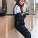 Как стильно сочетать легинсы весной: актуальные образы