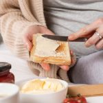 Как приготовить сырную намазку из кефира