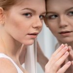 Необычный цвет кожи: как изменения могут указывать на проблемы со здоровьем