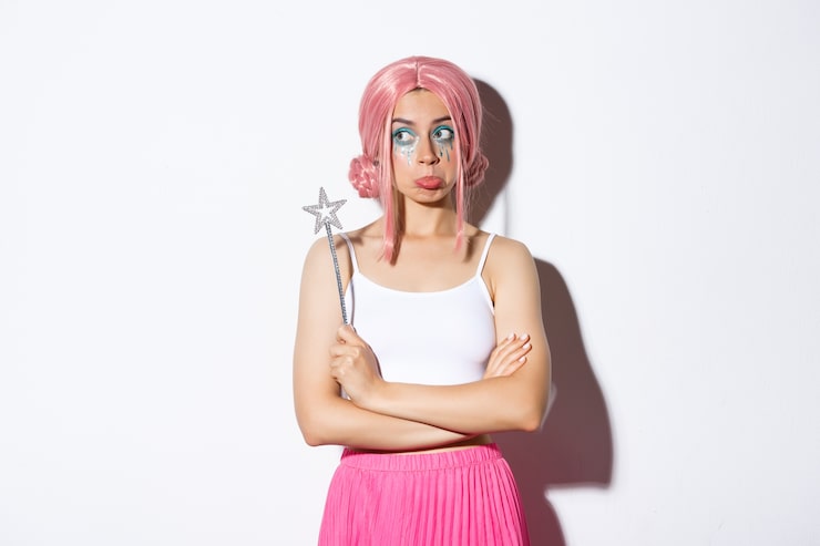 Челка: как ее носят знаменитости