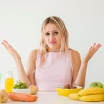 Каких веществ лишает себя вегетарианец, как и из чего он может их добрать?