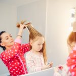 Стрижка и цвет: как вернуть волосам молодость