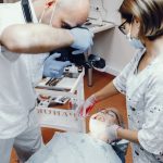 Хирургическая стоматология в Красноярске: удаление зубов любой сложности