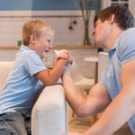 81-летний отец Меган Маркл обратился к ней с просьбой о встрече после ампутации ноги