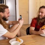 Как сохранить дружбу без романтики: объяснение мужчине