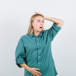 Причины тошноты у женщин: что нужно знать