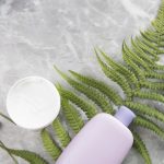 Крем, спрей, стик: 10 дезодорантов с натуральным составом