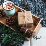 Как правильно убрать зимнюю одежду на хранение: советы и полезные хитрости