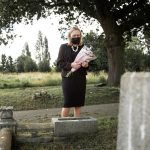 Что скрывает могила Нины Руслановой: репортаж через три года после похорон