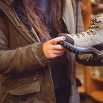 Как выглядят и почему популярны ботинки Таби?