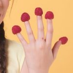 Опасности гель-лака: как маникюр влияет на здоровье кожи.