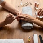Как делать маникюр дома: пошаговая инструкция