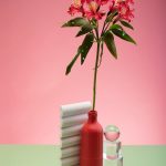 Книга Йоко Оно, лужа чернил и тепло конюшни в новых ароматах июля