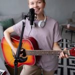 Как живет и чем радует поклонников дочь Евгения Осина