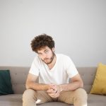 Простатит: как заболевание влияет на психическое здоровье, рассказывает уролог