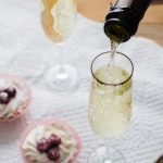 Брызги шампанского, озеленительные работы и курс на этичность — в новых ароматах сентября