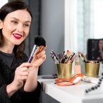 Секреты макияжа Кейт Шармы из «Бриджертонов»: кто создает образы для новых сериалов