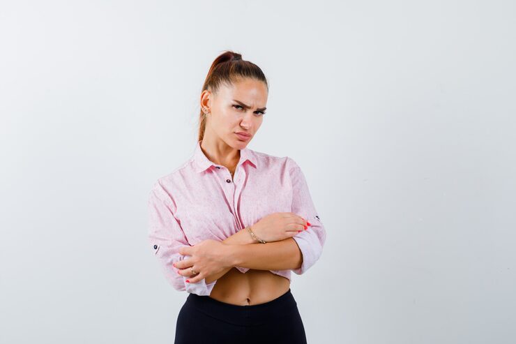 Боль в груди у женщин: возможные причины и когда обратиться к врачу