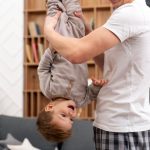 Детские стрессы могут повлиять на гормональный фон во взрослом возрасте.