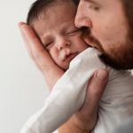 Бывший муж Кристины Бородиной представил своего новорожденного сына, рожденного в браке с его бывшей любовницей.