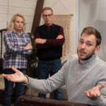 Отец Эми Уайнхаус подал в суд на ее ближайших подруг