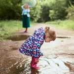 Как организовать имитацию ручья на дачном участке при отсутствии водоснабжения
