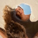 Как солнечный свет воздействует на волосы