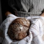 Как испечь хлеб без замеса: пошаговая инструкция для начинающих