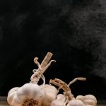 Необычный чеснок: как черный цвет влияет на замедление старения