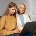 Когда лучше не доверять воспитание ребенка бабушке и дедушке