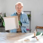 Леонардо ДиКаприо вновь сделал прическу, которая стала культовой три десятилетия назад