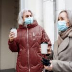 Кожа городских жителей: как кислородные кремы и маски помогают ей справляться со стрессом