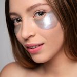 Примерили на глаз: 12 хороших кремов и сывороток для кожи век