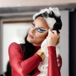 Секреты новогоднего макияжа от Лили Коллинз, Леди Гаги и Дженнифер Лопез