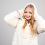 Меховые жилетки возвращаются в моду, но выглядят иначе, чем раньше