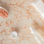 Как азелаиновая кислота помогает бороться с воспалениями и покраснениями