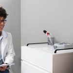 Канье Уэст обратился за медицинской помощью в частную клинику в Испании после череды противоречивых заявлений.