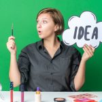 Что нам нужно знать о новом креативном директоре Moschino Давиде Ренне. Краткий профайл на дизайнера