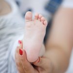 Поймать за пятку. Как не пропустить смертельные болезни у новорожденного