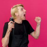 Как носить стрижку маллет: 8 креативных идей