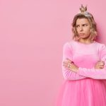 Кейт Миддлтон выразила поддержку принцессам Беатрис и Евгении после скандала, связанного с принцем Эндрю.