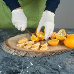 Как носить короткие перчатки: модные советы и сочетания