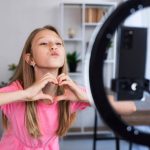 Как выглядеть эффектно на фото и видео для соцсетей: советы от Гаврилиной.