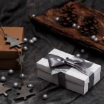 Бархат, серебро и атлас: что искать мужчинам в новогодних коллекциях локальных брендов