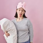 Вредно ли засыпать с влажными волосами?